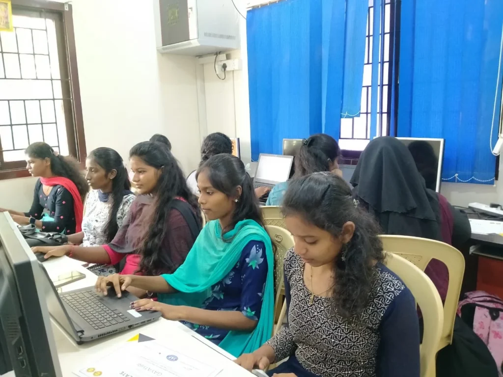 Students attending practical training in Ficusoft computer lab